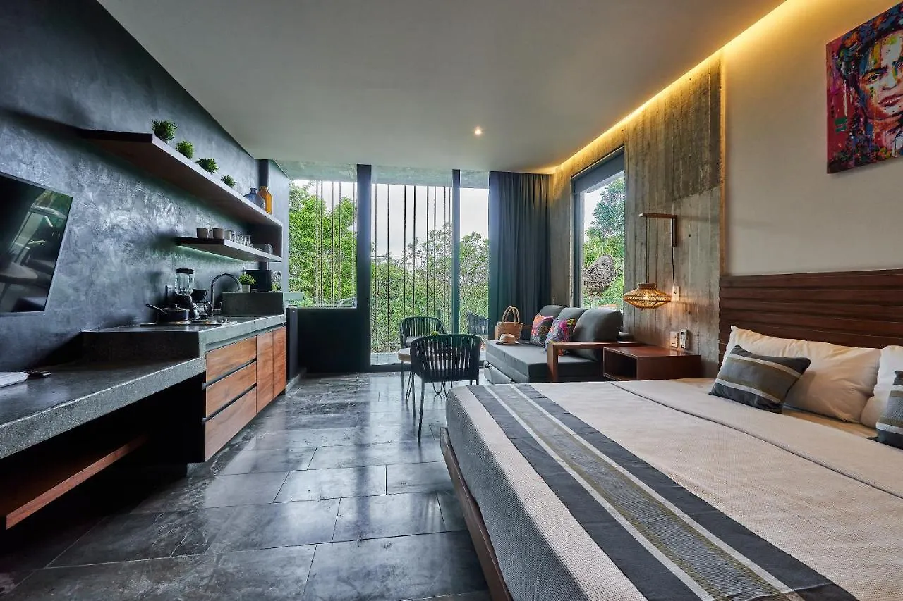 James Bond - Centric Studio & Private Plunge Pool & Beach Club Access Tulum