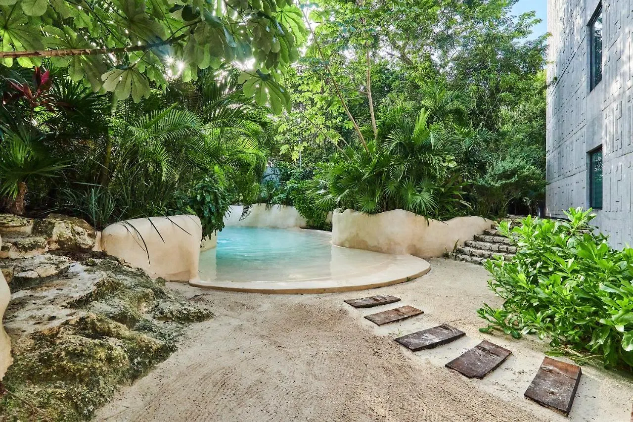 James Bond - Centric Studio & Private Plunge Pool & Beach Club Access Tulum Apartment