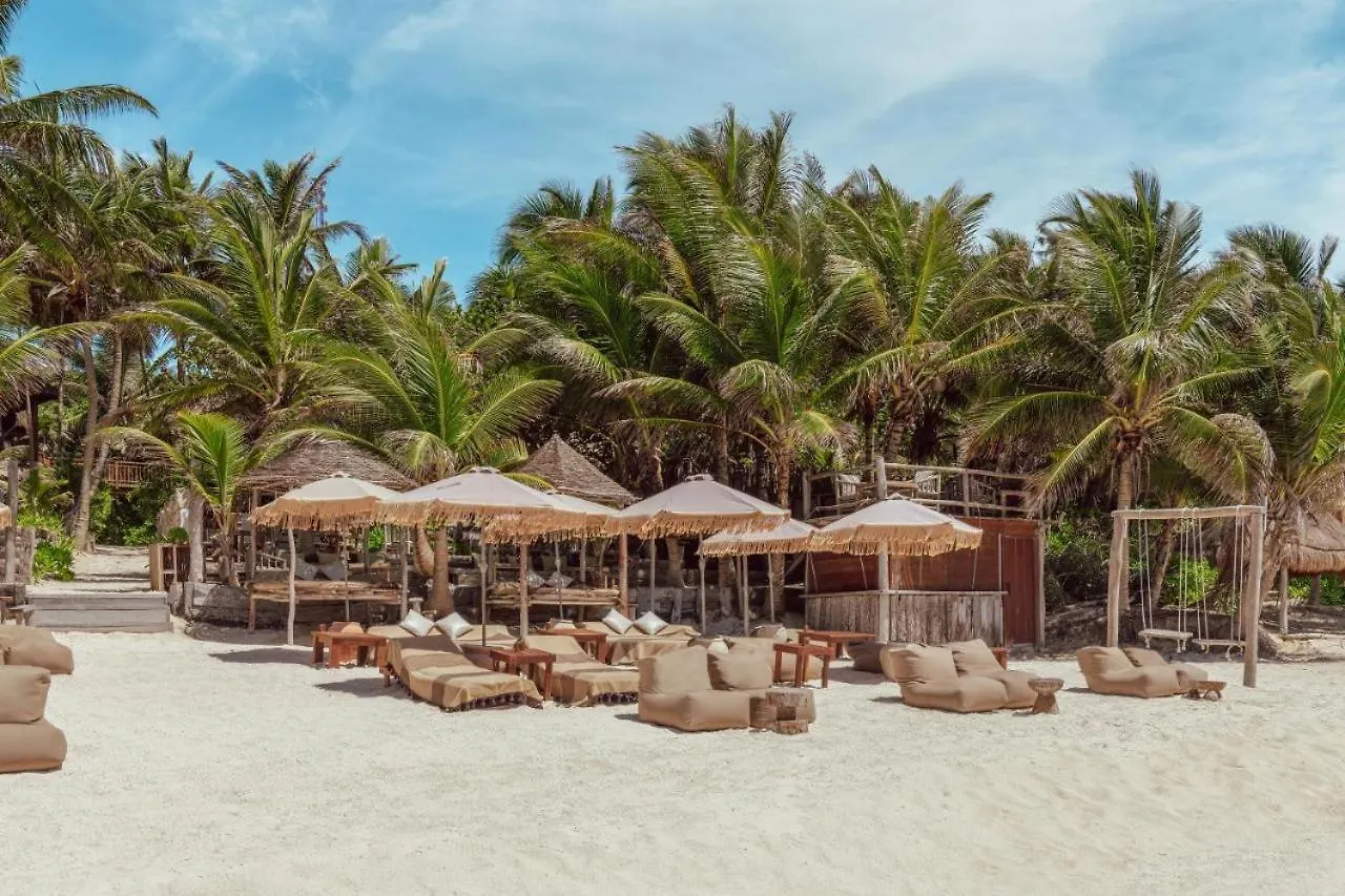 James Bond - Centric Studio & Private Plunge Pool & Beach Club Access Tulum Mexico